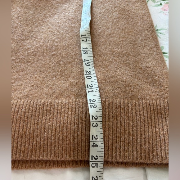 J. CREW Sz Large Fair Isle Mock Neck Sweater Supersoft Yarn Wool Camel Blue EUC - Picture 7 of 11